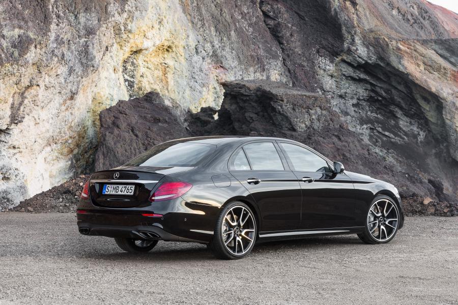  Mercedes-AMG E43 4Matic 2016 года  (фото 28 из 30)